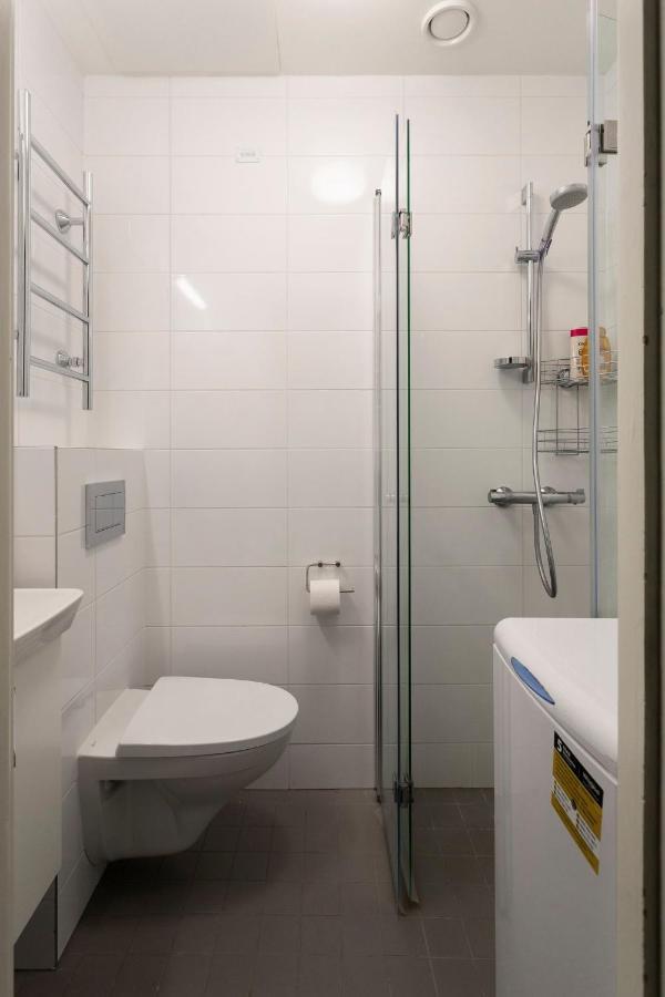 2Ndhomes Kamppi 1Br Apartment With Amazing City Views Helsínquia Exterior foto